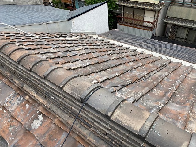 長屋の瓦屋根葺き替え工事